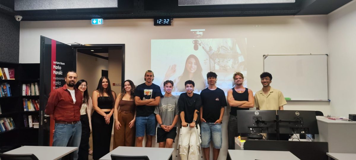 Silvija Gelevski with a student group after a lecture.
